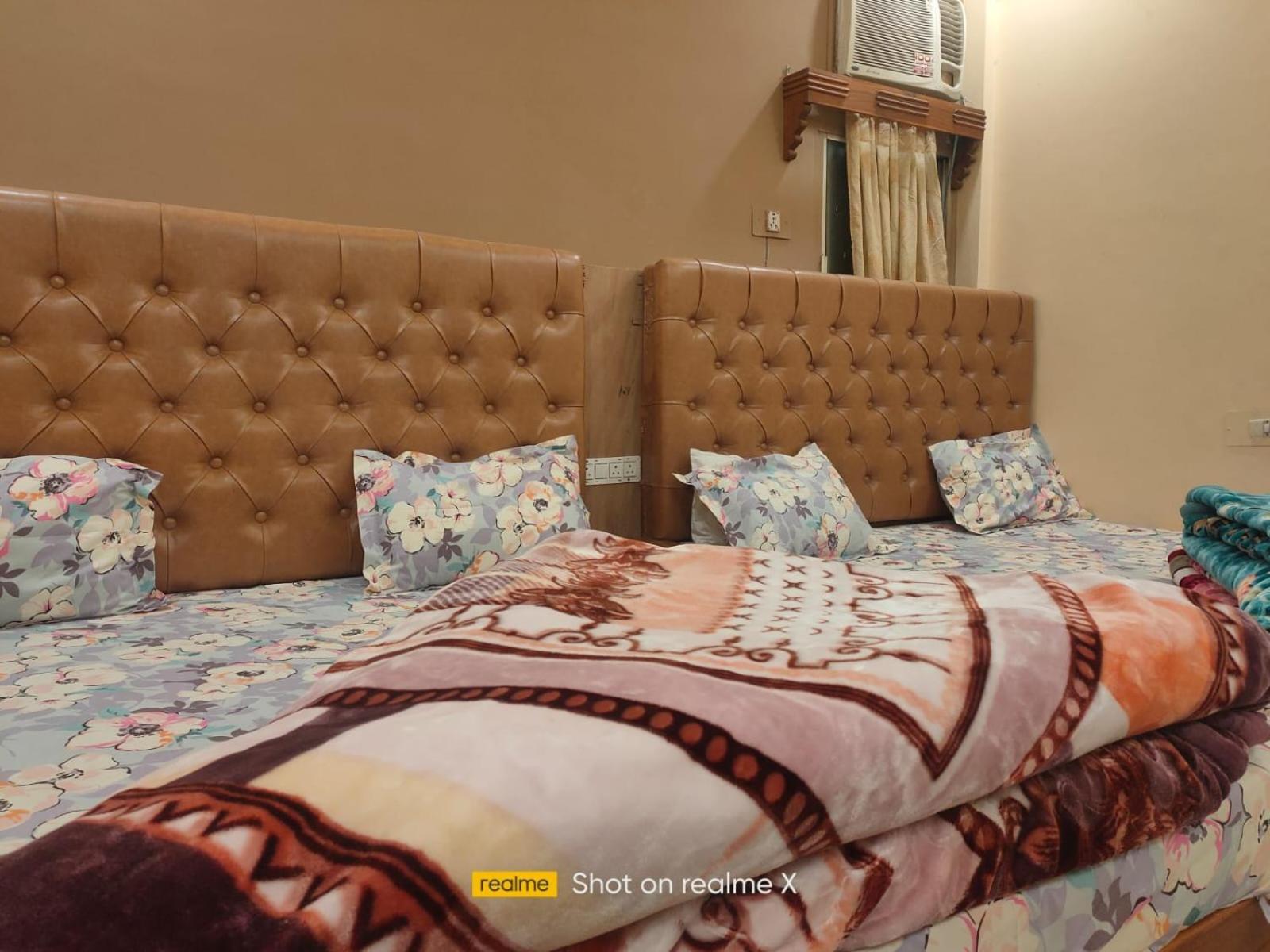 Hotel Pleasure Landmark اوجاين المظهر الخارجي الصورة