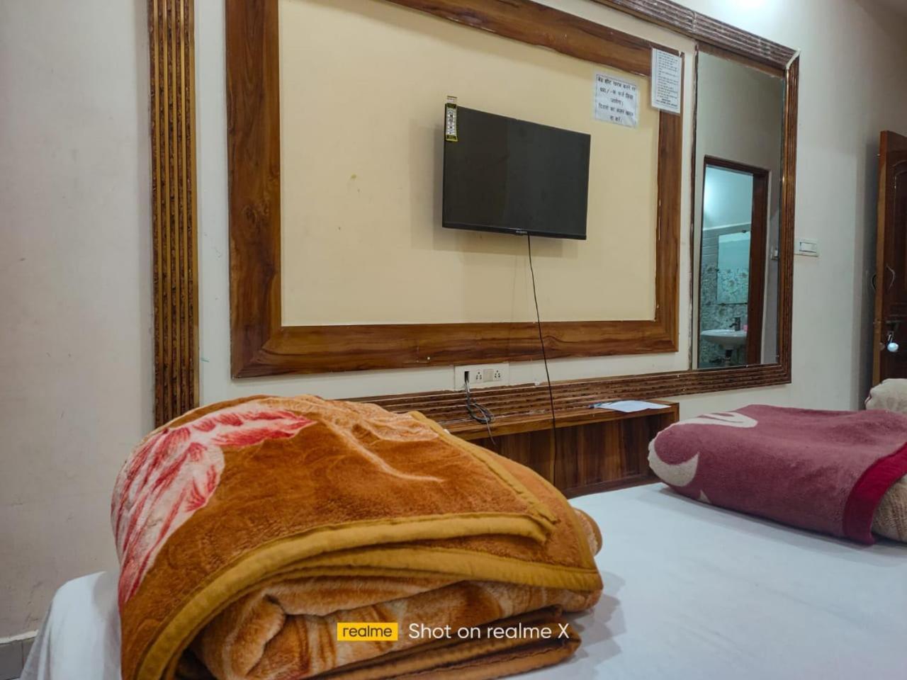 Hotel Pleasure Landmark اوجاين المظهر الخارجي الصورة