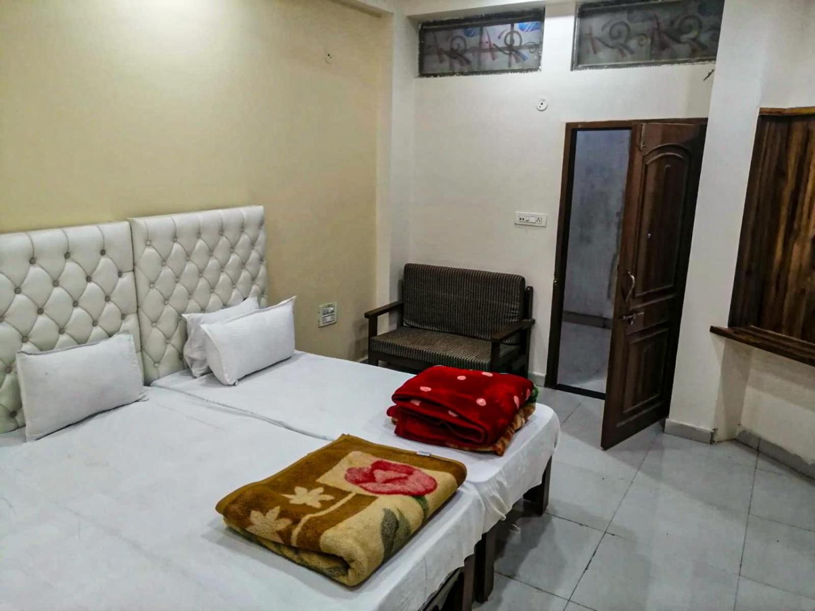 Hotel Pleasure Landmark اوجاين المظهر الخارجي الصورة