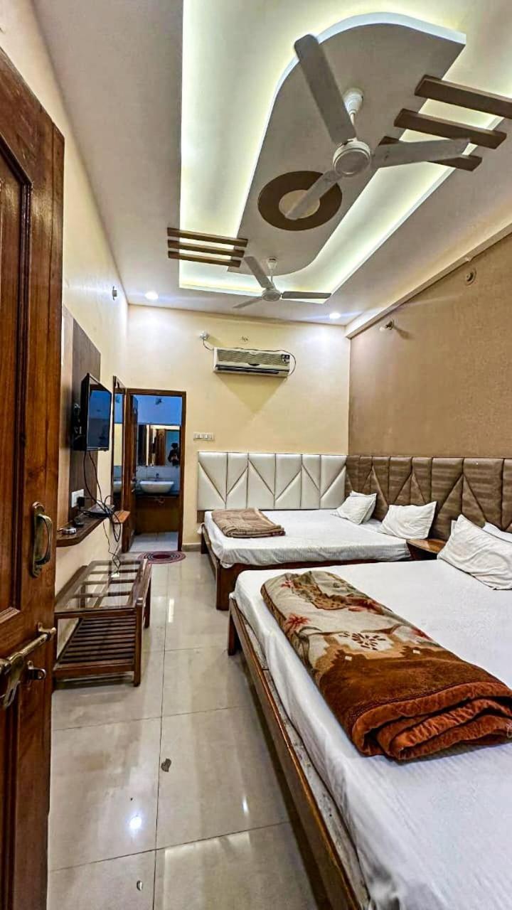 Hotel Pleasure Landmark اوجاين المظهر الخارجي الصورة